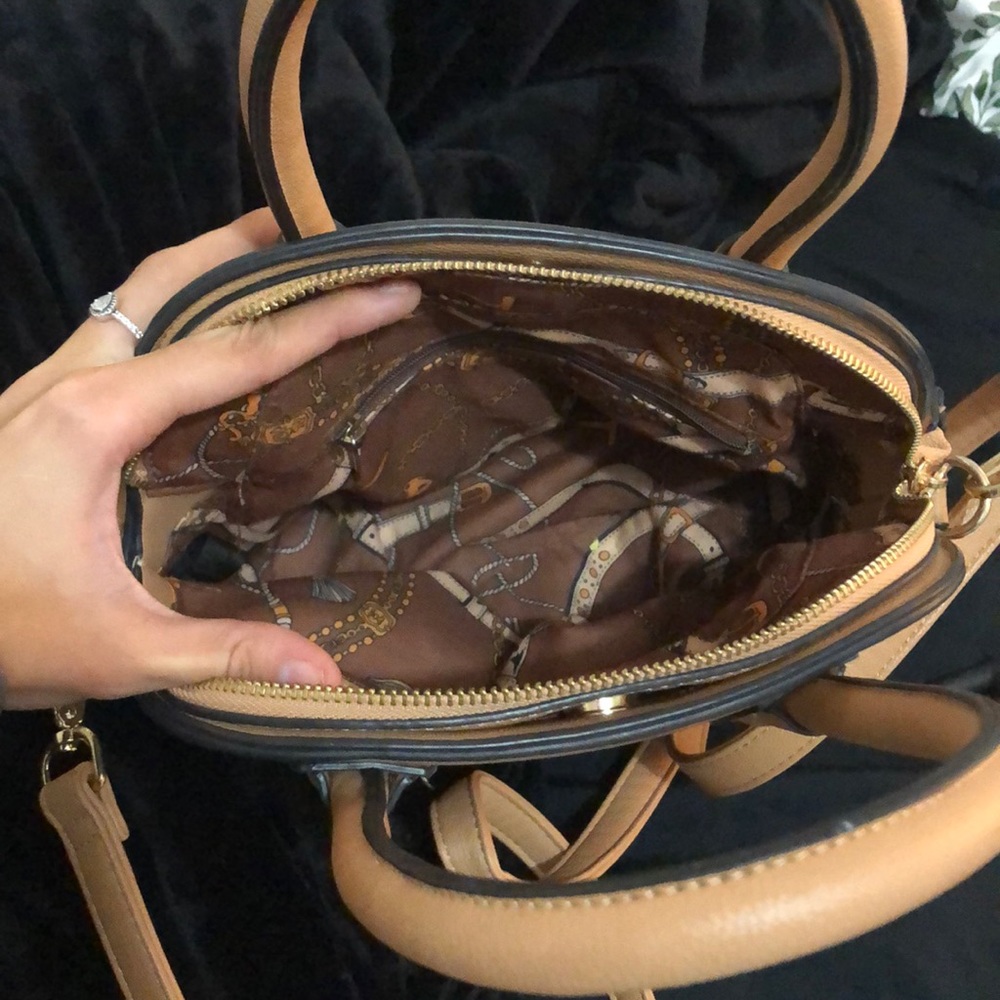 Purse - Picture 2 of 3